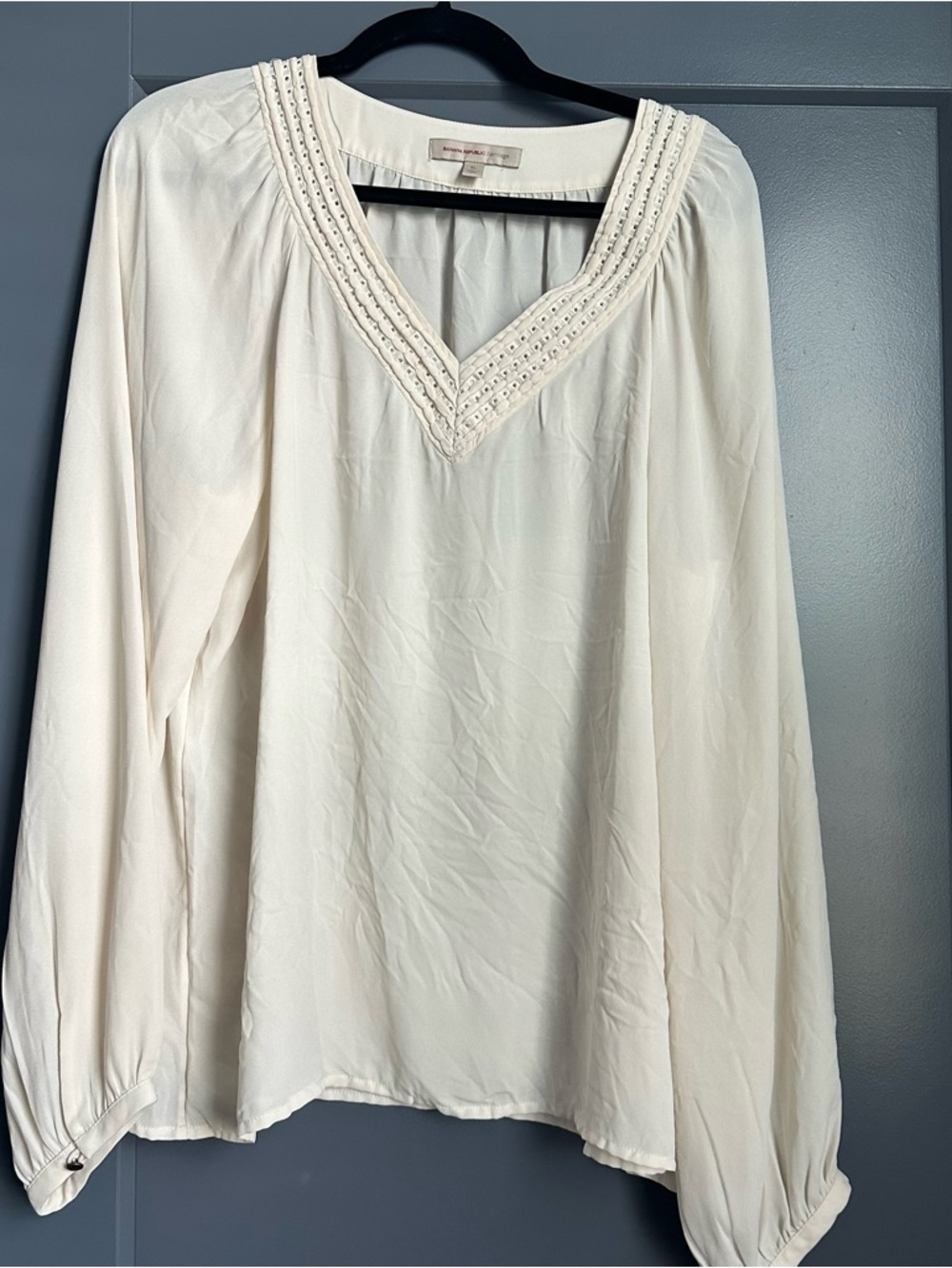 Banana Republic Cream V-Neck Beaded Trim Blouse